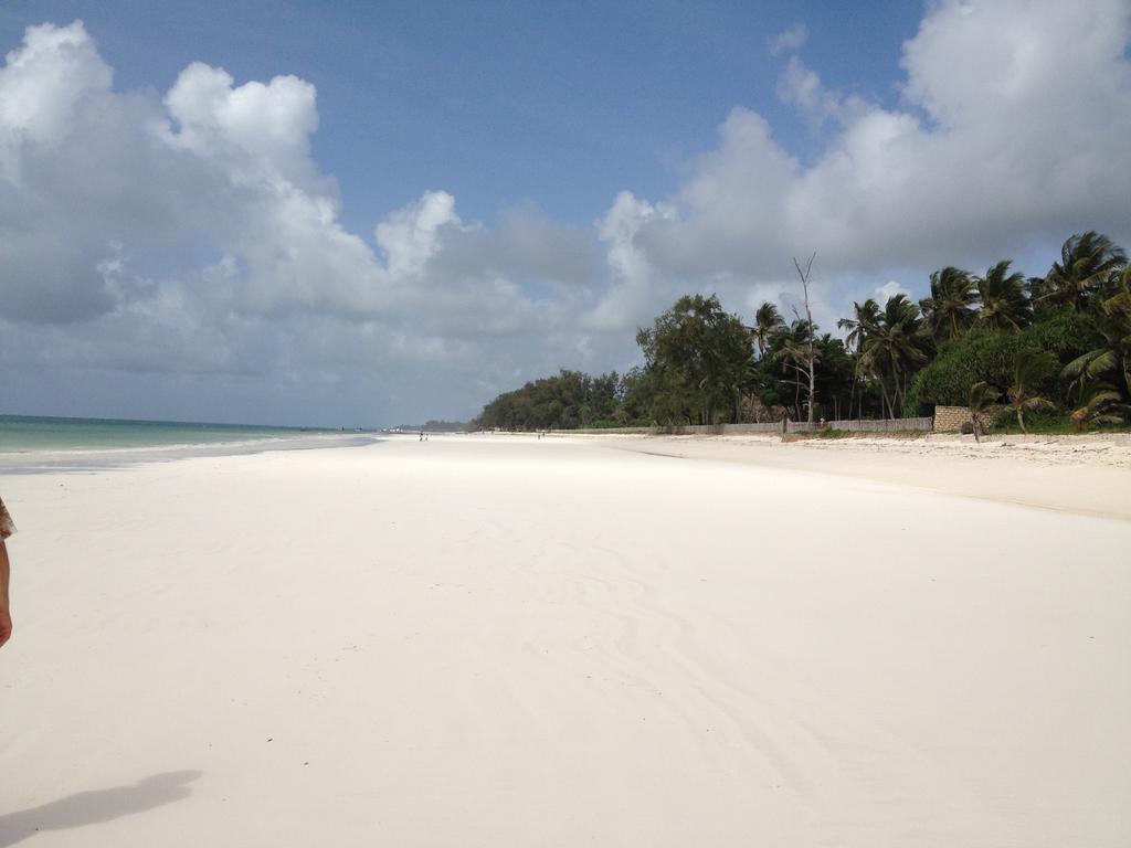 Villa Lamuhouse Diani Beach Eksteriør billede